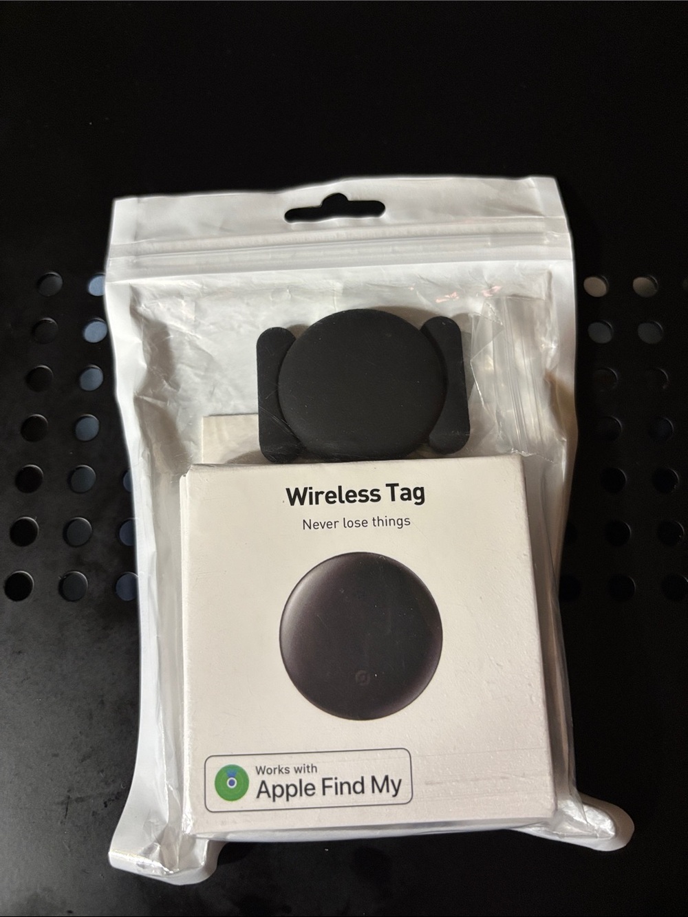 NWT Wireless Tag - Apple Find My Compatible (Black)